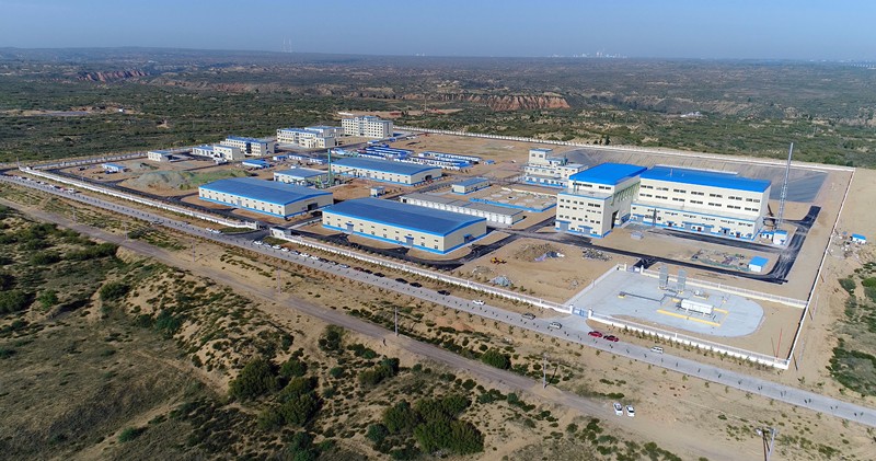 1520815304804643LMod.jpg 荒漠中建成的榆林危廢處置中心_副本.jpg